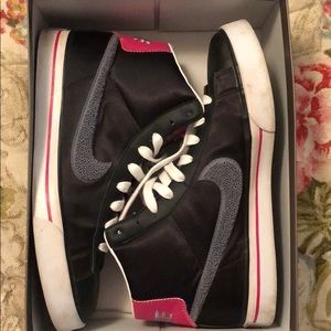 Black and pink nike high top